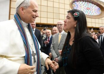 El Papa León XIV elogia a periodistas peruanos por su valentía en denunciar abusos en la Iglesia