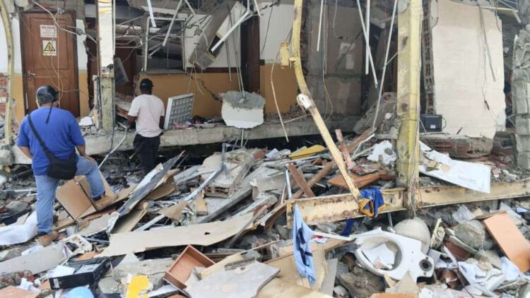 Ocho organizaciones expresan su preocupación por las restricciones a la prensa durante la reciente emergencia por el terremoto